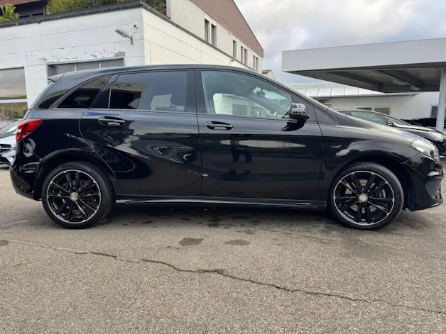 MERCEDES-BENZ B 220 AMG Line 4Matic 7G-DCT