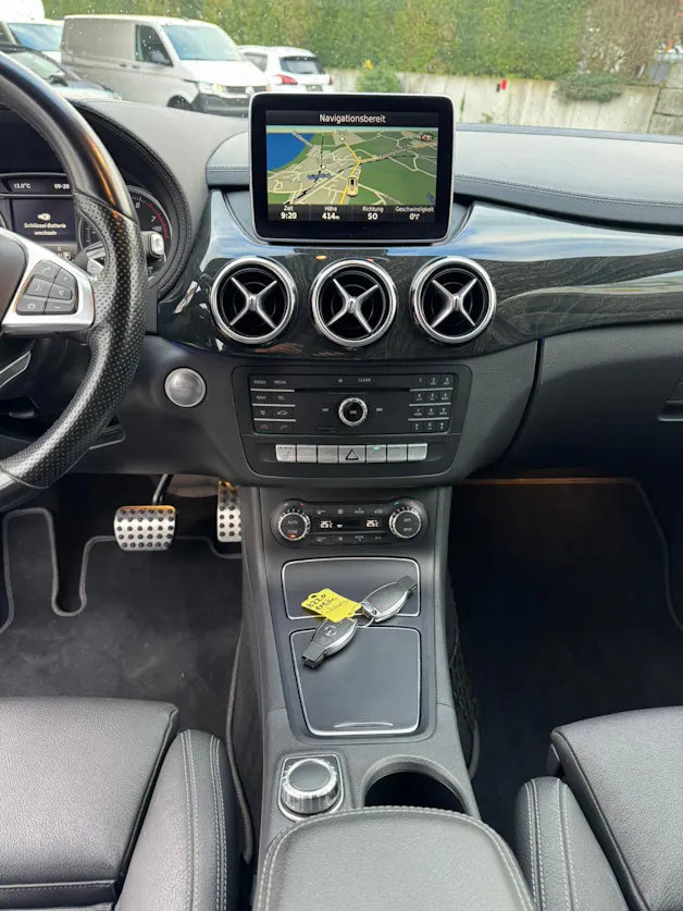 MERCEDES-BENZ B 220 AMG Line 4Matic 7G-DCT