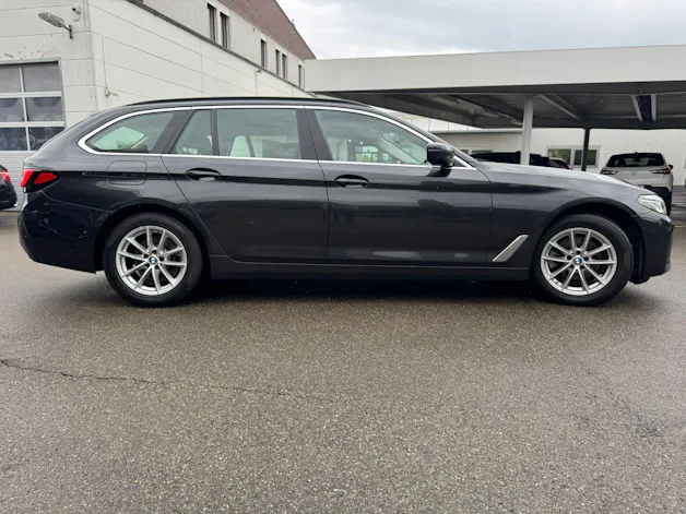 BMW 520d xDrive 48V Touring Steptronic