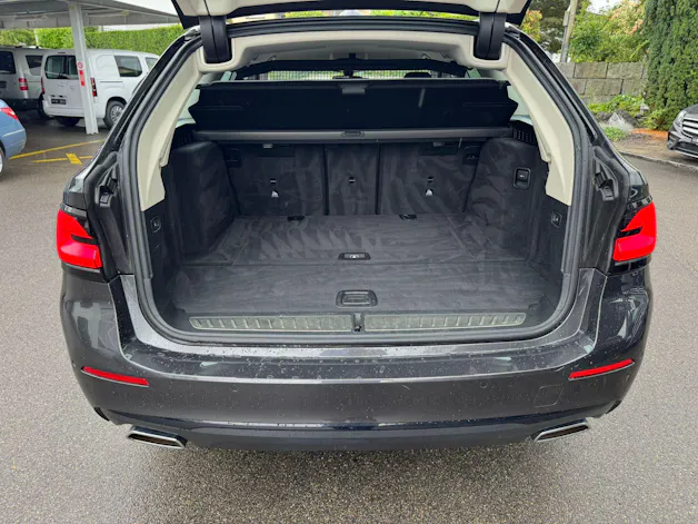 BMW 520d xDrive 48V Touring Steptronic