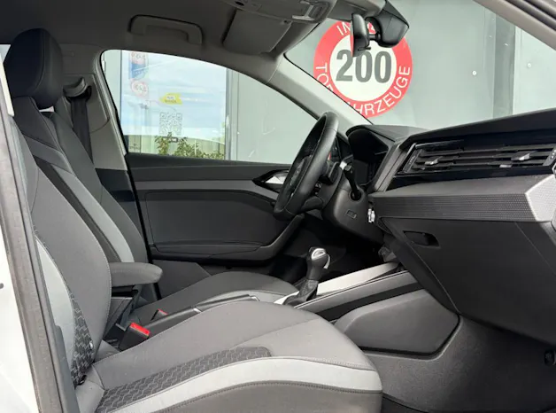 AUDI A1 Sportback 30 TFSi S Line Black Edition