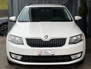 SKODA Octavia Combi 2.0 TDI Ambition DSG