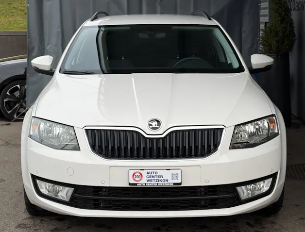 SKODA Octavia Combi 2.0 TDI Ambition DSG