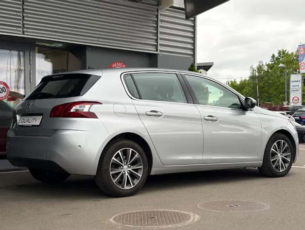 PEUGEOT 308 1.2 THP Allure Automatic
