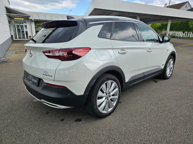 OPEL Grandland X 1.6 Hybrid4 Ultimate Automatik