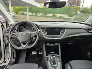 OPEL Grandland X 1.6 Hybrid4 Ultimate Automatik