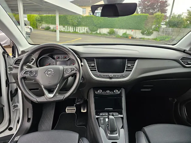 OPEL Grandland X 1.6 Hybrid4 Ultimate Automatik