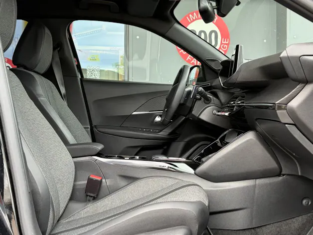 PEUGEOT 2008 1.2 PureTech Allure