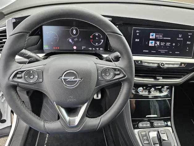 OPEL Grandland 1.6 Hybrid GS Line Automatik