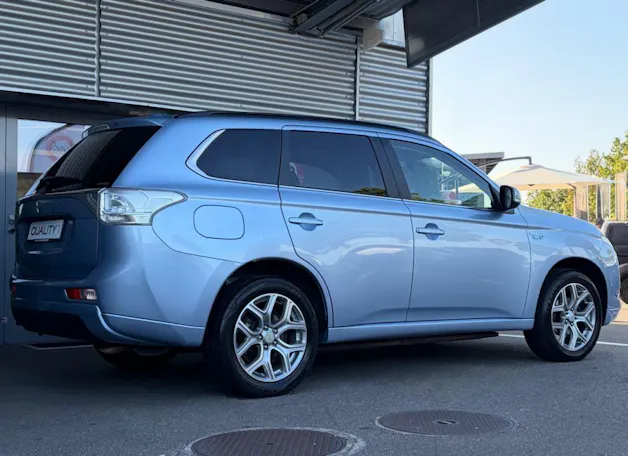 Mitsubishi Outlander 2.0 PHEV Intense