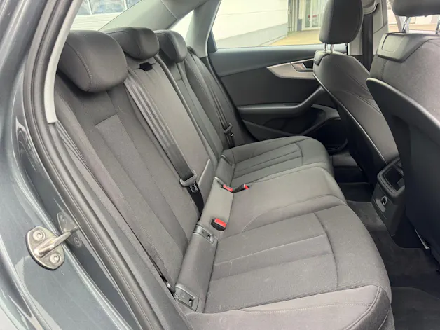 AUDI A4 Limousine 2.0 TFSI Sport S-tronic