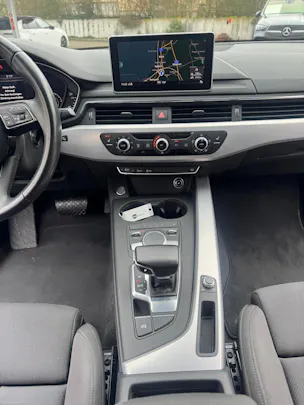 AUDI A4 Limousine 2.0 TFSI Sport S-tronic
