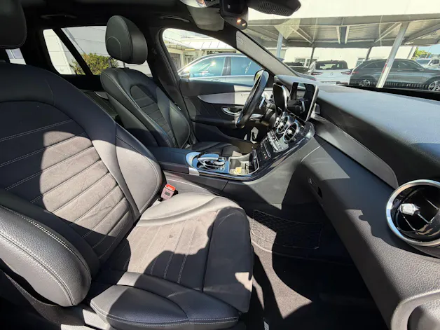 MERCEDES-BENZ C 220 d Swiss Star AMG Line 4M 9G-Tronic
