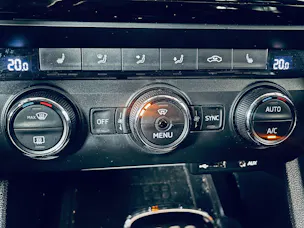 SKODA Octavia Combi 2.0 TDI Style DSG