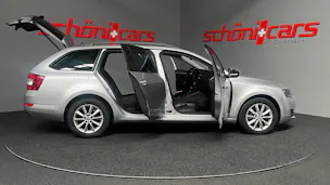 SKODA Octavia Combi 2.0 TDI Style DSG