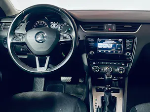 SKODA Octavia Combi 2.0 TDI Style DSG