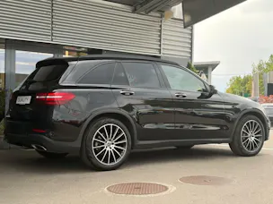 MERCEDES-BENZ GLC 300 4Matic AMG Line 9G-Tronic