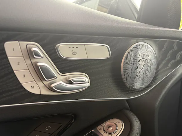 MERCEDES-BENZ GLC 300 4Matic AMG Line 9G-Tronic