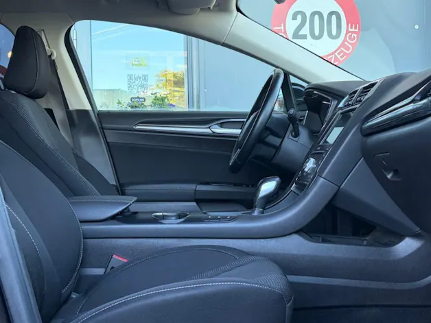 FORD Mondeo 2.0 HEV Titanium eCVT