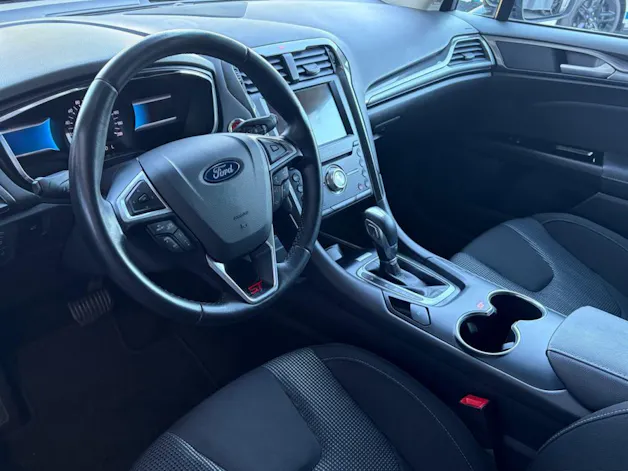 FORD Mondeo 2.0 HEV Titanium eCVT