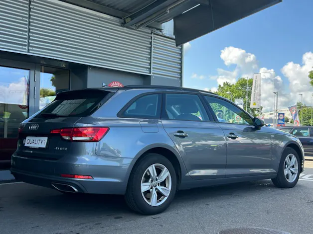 AUDI A4 Avant 40 TFSI S line S-tronic