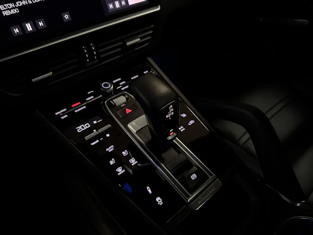PORSCHE Cayenne Turbo Coupé inkl. Approved