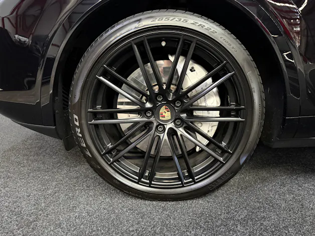 PORSCHE Cayenne Turbo Coupé inkl. Approved
