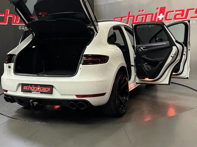 PORSCHE Macan GTS PDK