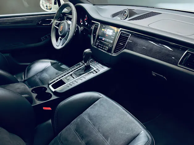 PORSCHE Macan GTS PDK
