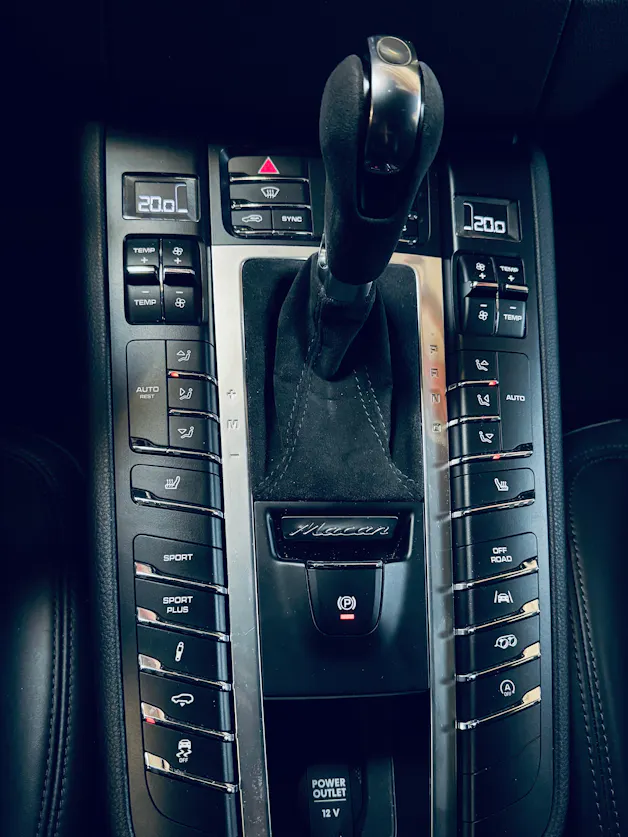PORSCHE Macan GTS PDK