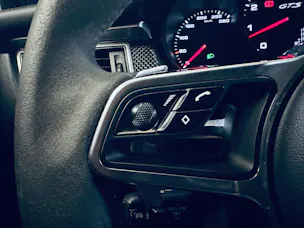 PORSCHE Macan GTS PDK