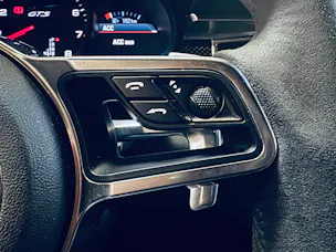 PORSCHE Macan GTS PDK