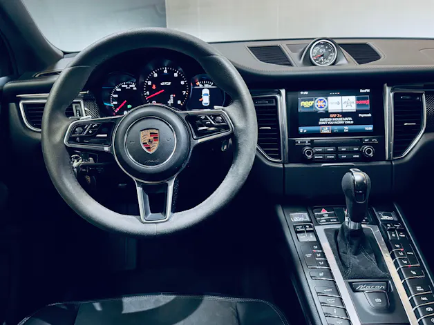 PORSCHE Macan GTS PDK