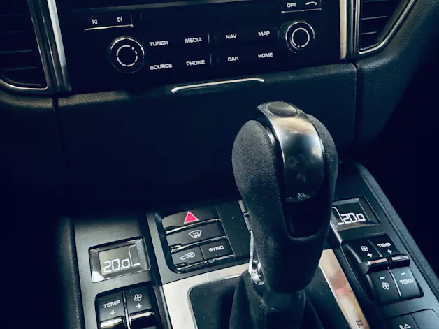 PORSCHE Macan GTS PDK