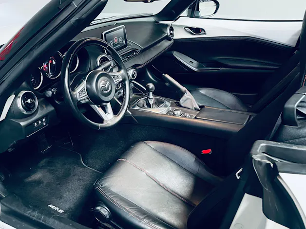 MAZDA MX-5 SKYACTIV-G 160 Revolution