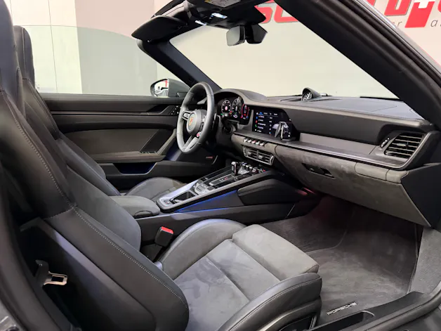 PORSCHE 911 Targa 4 GTS PDK CH