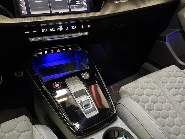 AUDI RS3 Limousine 2.5 TSI Performance quattro S-tronic 1of300