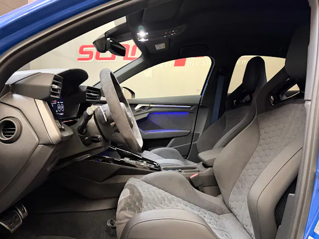 AUDI RS3 Limousine 2.5 TSI Performance quattro S-tronic 1of300