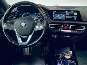 BMW 118i Sport Line Steptronic