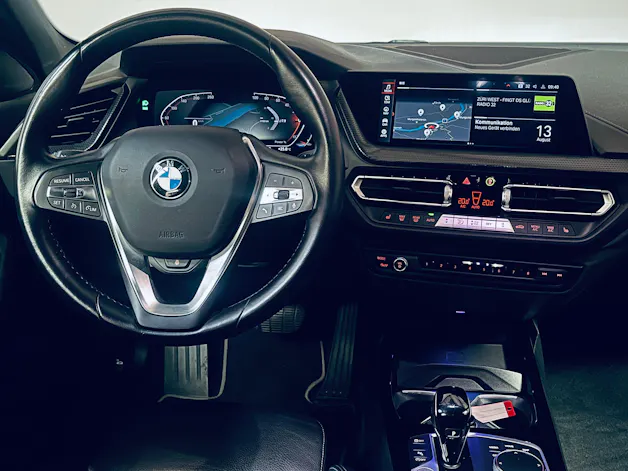 BMW 118i Sport Line Steptronic
