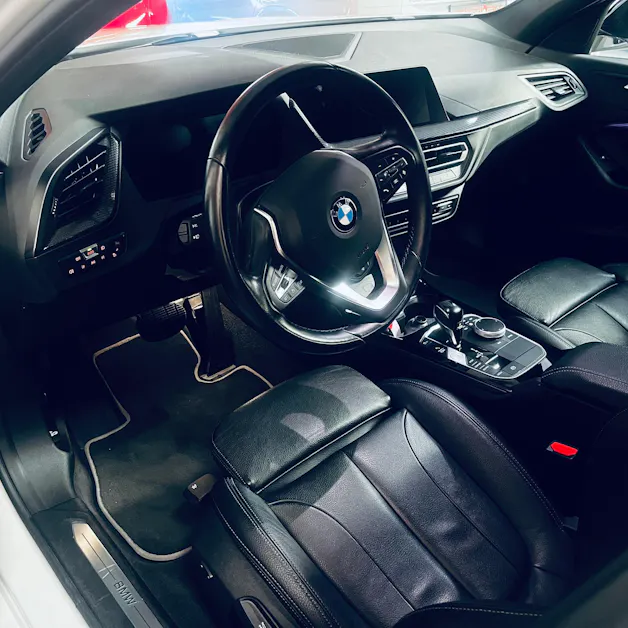 BMW 118i Sport Line Steptronic