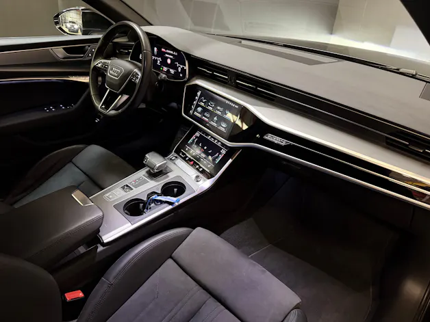 AUDI A6 Avant 45 TFSI Sport S-tronic quattro