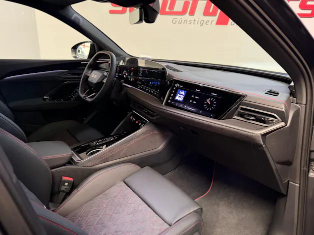 AUDI SQ5 TFSI quattro S-tronic
