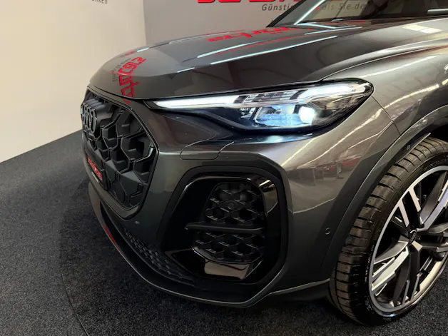 AUDI SQ5 TFSI quattro S-tronic