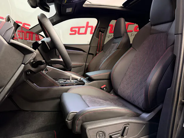 AUDI SQ5 TFSI quattro S-tronic