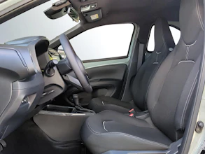 https://vehicle.imgix.net/4478758/e59faab9-d007-4c21-bbf1-c70409375c3b.jpg