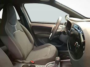 https://vehicle.imgix.net/4478766/6e482139-0658-424e-9b16-372be917322e.jpg