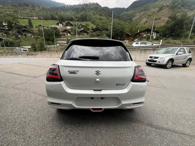 Suzuki Swift 1.2 Piz Sulai Top Hybrid 4x4
