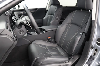https://vehicle.imgix.net/4478779/05ff9559-9b77-413e-8c66-3f0f30ddc7d3.JPG