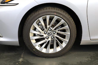 https://vehicle.imgix.net/4478779/a63486c8-4368-4db5-9590-ed5e126fe568.JPG